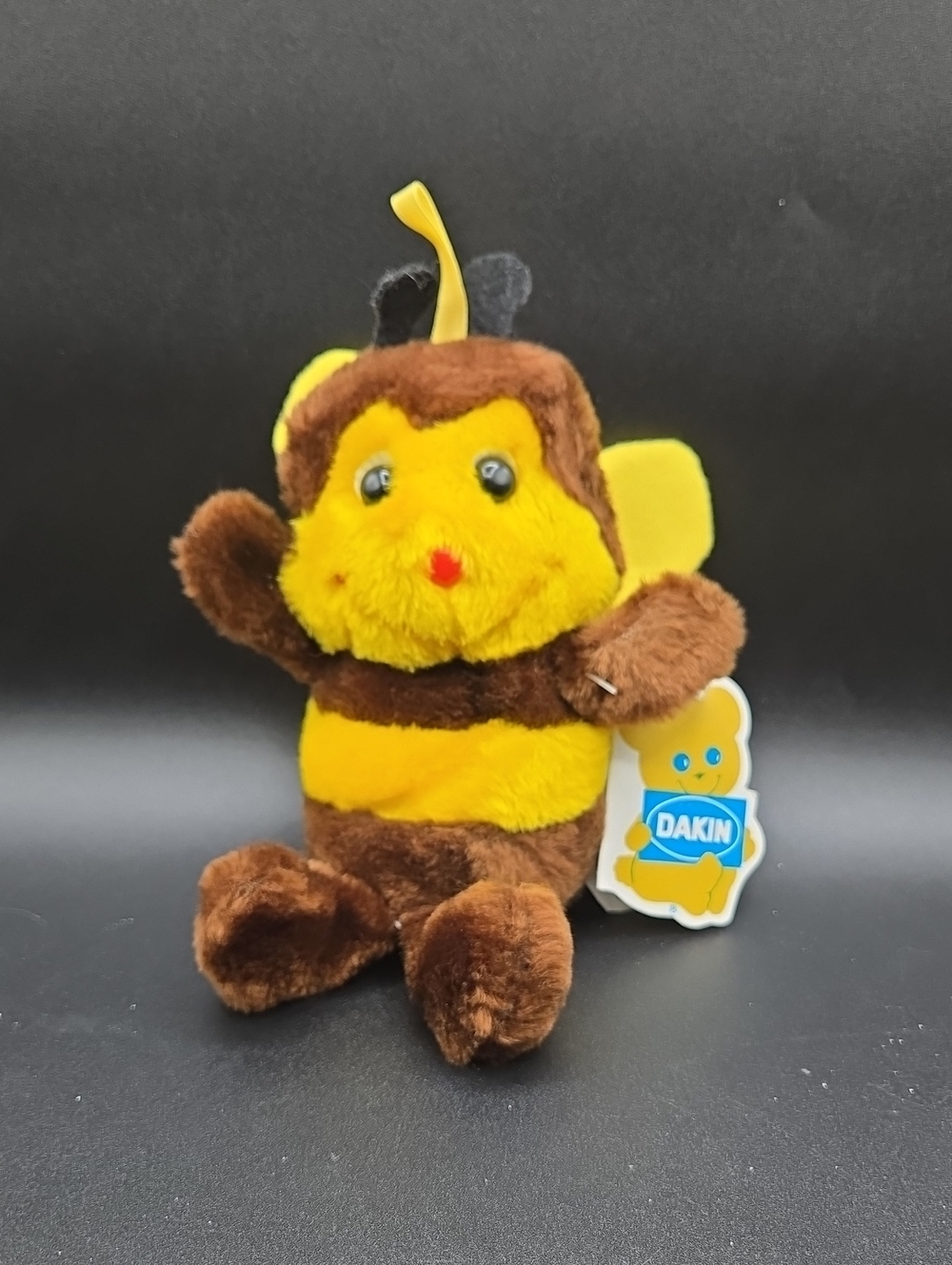 BNWT  Vintage 1980 Dakin #28 - 1195 Buzz Bee Bean Bag Plush Toy